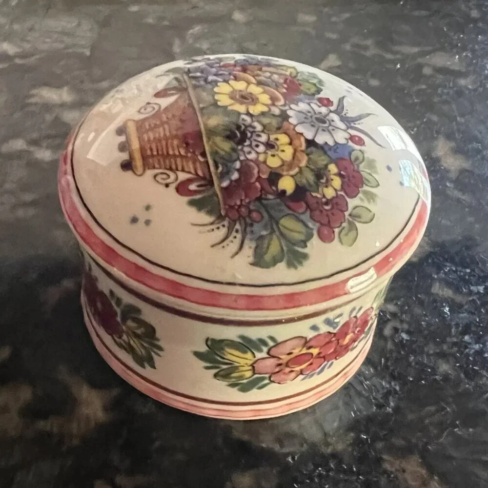 NOS Vintage Delft Holland Pottery Handpainted Polychrome Round Trinket Box